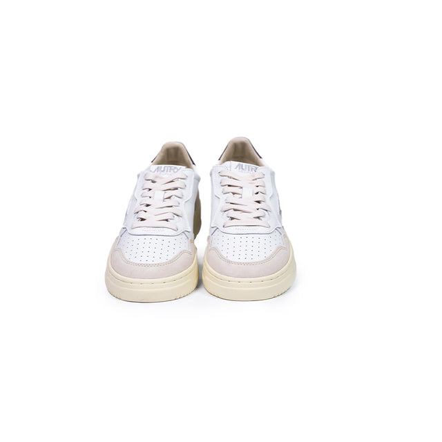 Sneakers Autry- medalist low man in pelle bianca e marrone scuro suede beige