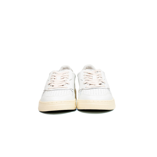 Sneakers Autry- medalist low man leather in pelle bianca e fango