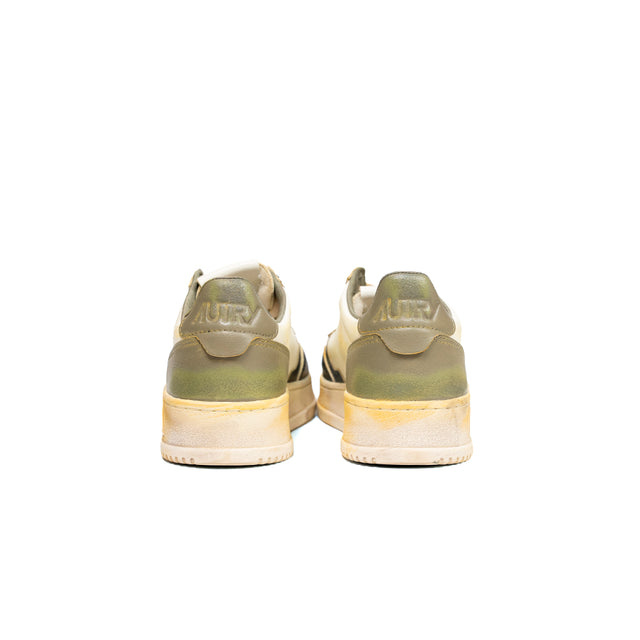 Sneakers Autry- medalist low super vintage in pelle bianca covert green e nera