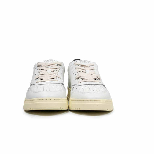 Sneakers Autry - Medalist low man Match bianche e nere