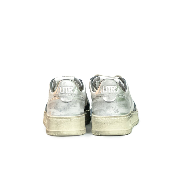 Sneakers Autry - Medalist in pelle Invecchiata (bianco, nero e argento)