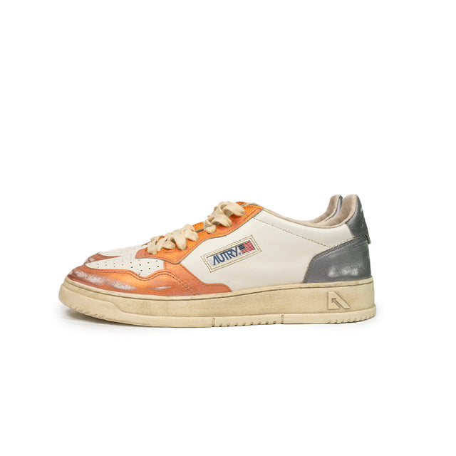 Sneaker Autry  - Super vintage low in pelle arancione, bianca e grigia