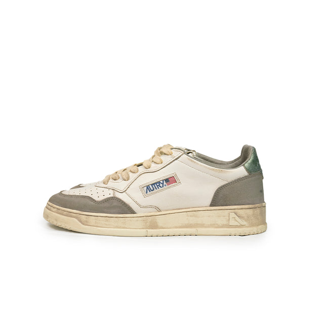 Sneaker Autry  - Super vintage low in pelle e suede bianche, military e smeraldo