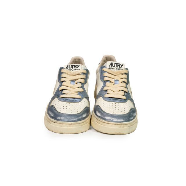 Sneaker Autry  - Super vintage low in pelle color bianco, denim e azzurro