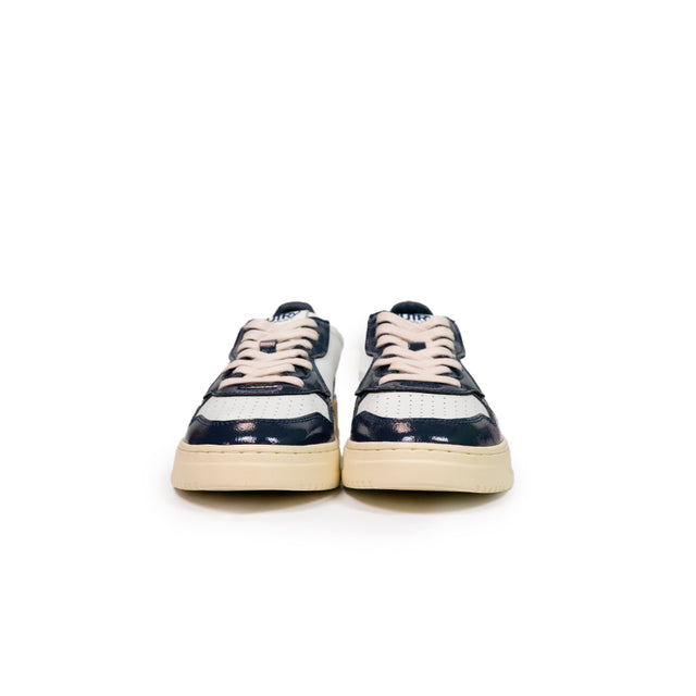 Sneaker Autry - Medialist low wom in vernice blu