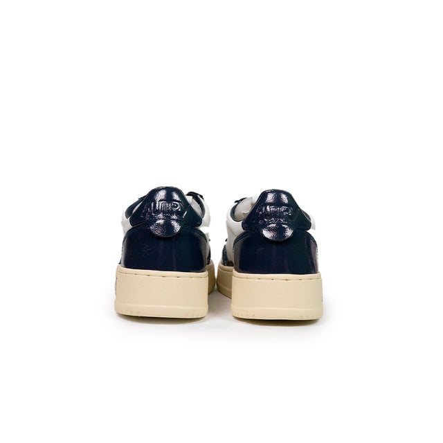 Sneaker Autry - Medialist low wom in vernice blu