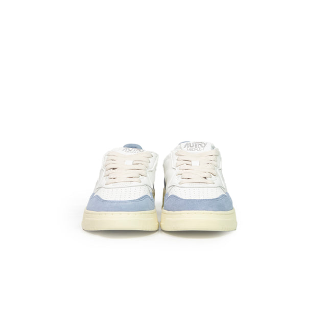 Sneakers Autry - Medalist Low won goat suede wht/street bicolore bianco e azzurro