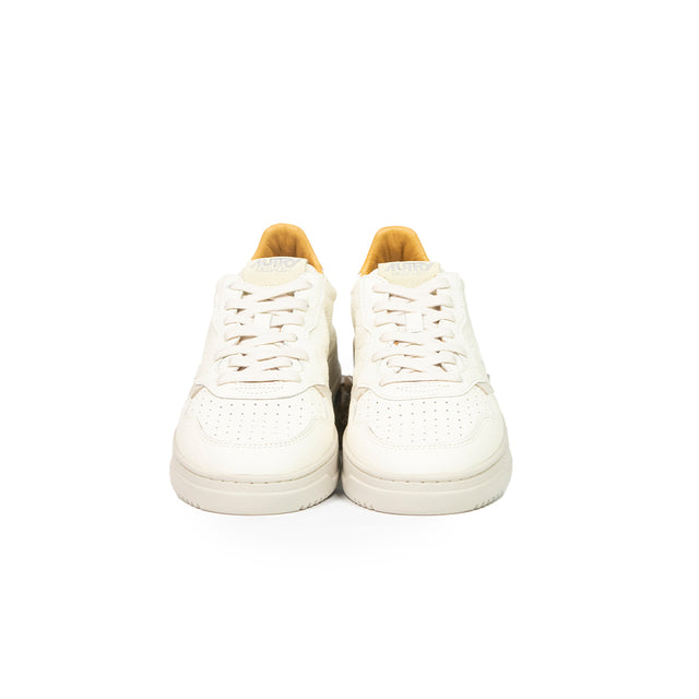 Sneaker Autry - Medalist low man suede bianco e senape