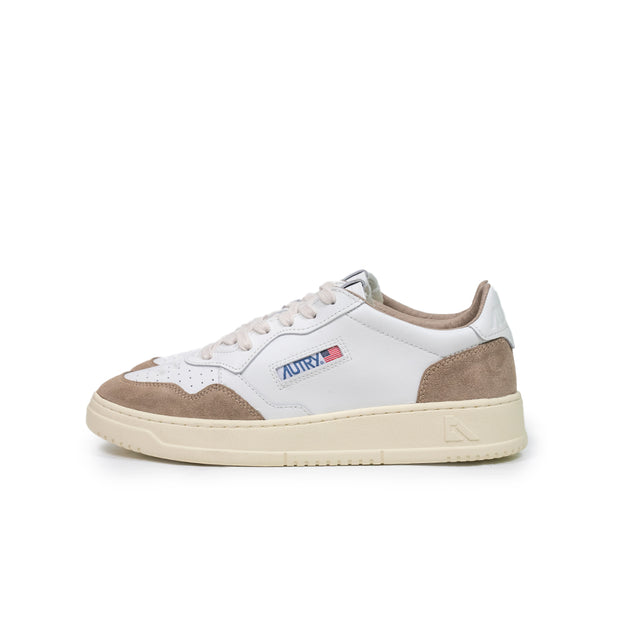 Sneakers Autry - medalist low man soft leather Bianca e suede marrone biscotto