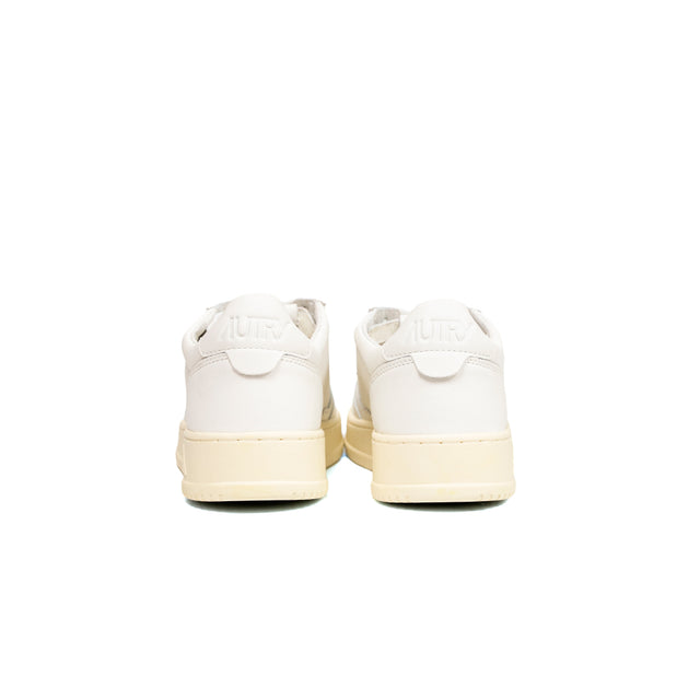 Sneakers Autry- medalist low woman goat tutta bianca