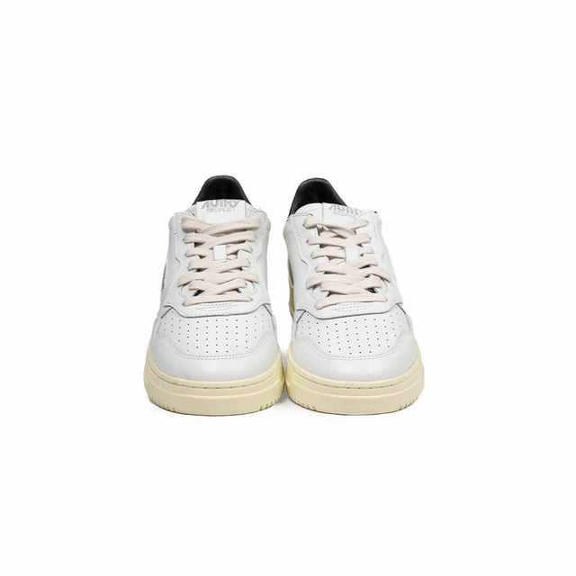 Sneakers Autry - Medalist low man Match bianche e nere
